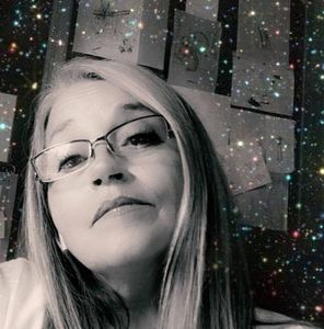 Meet your Posher, Frances